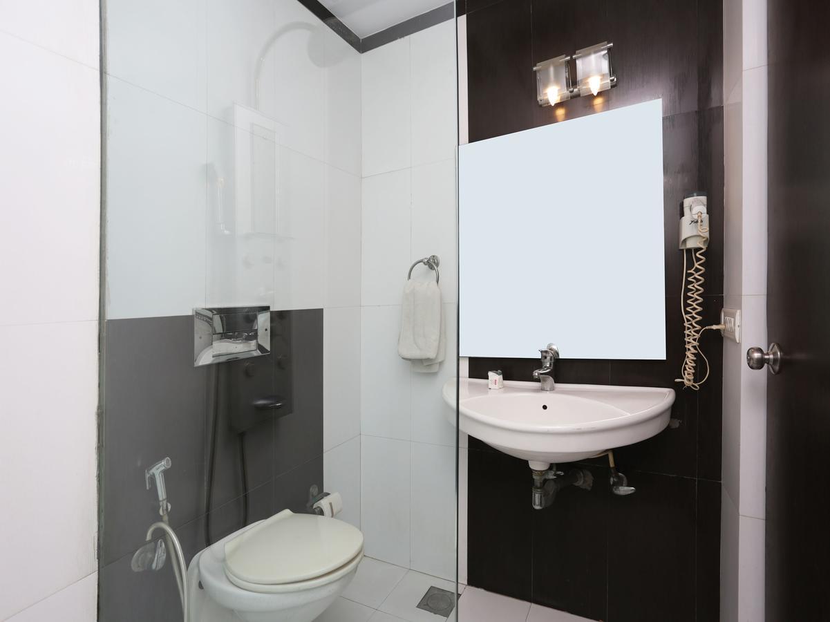 Oyo 13541 Otani Hotel دلهي المظهر الخارجي الصورة