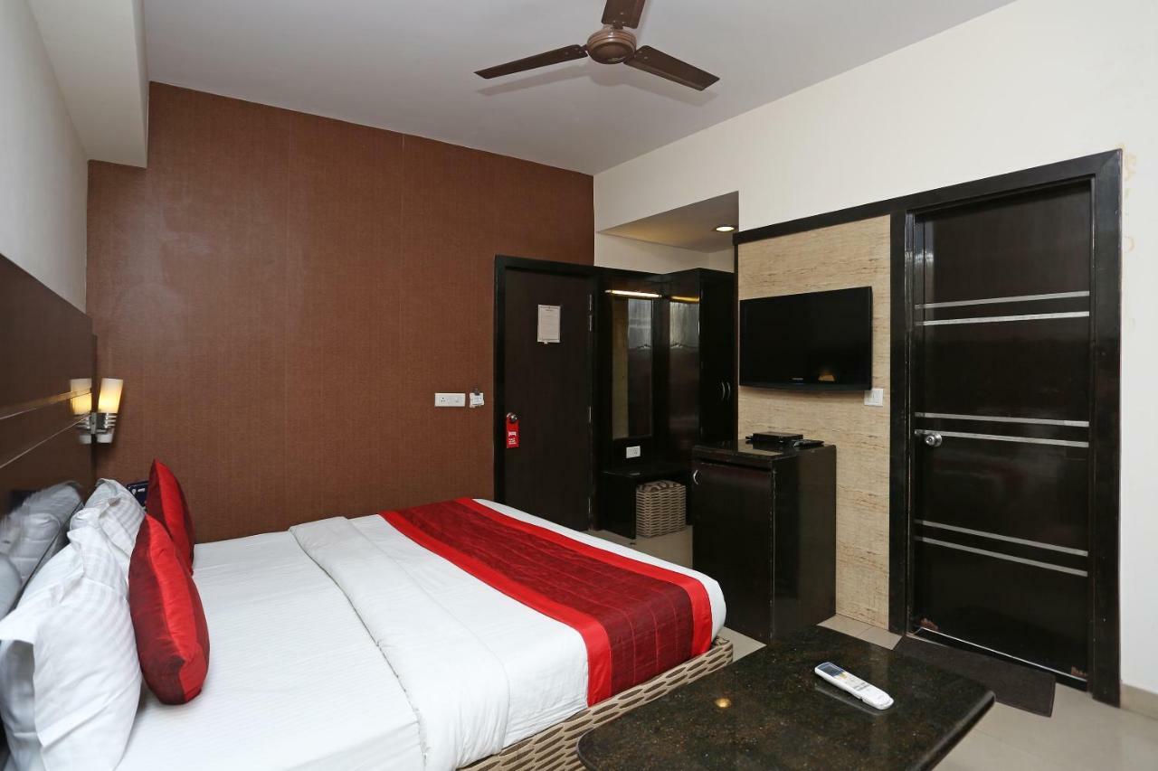 Oyo 13541 Otani Hotel دلهي المظهر الخارجي الصورة