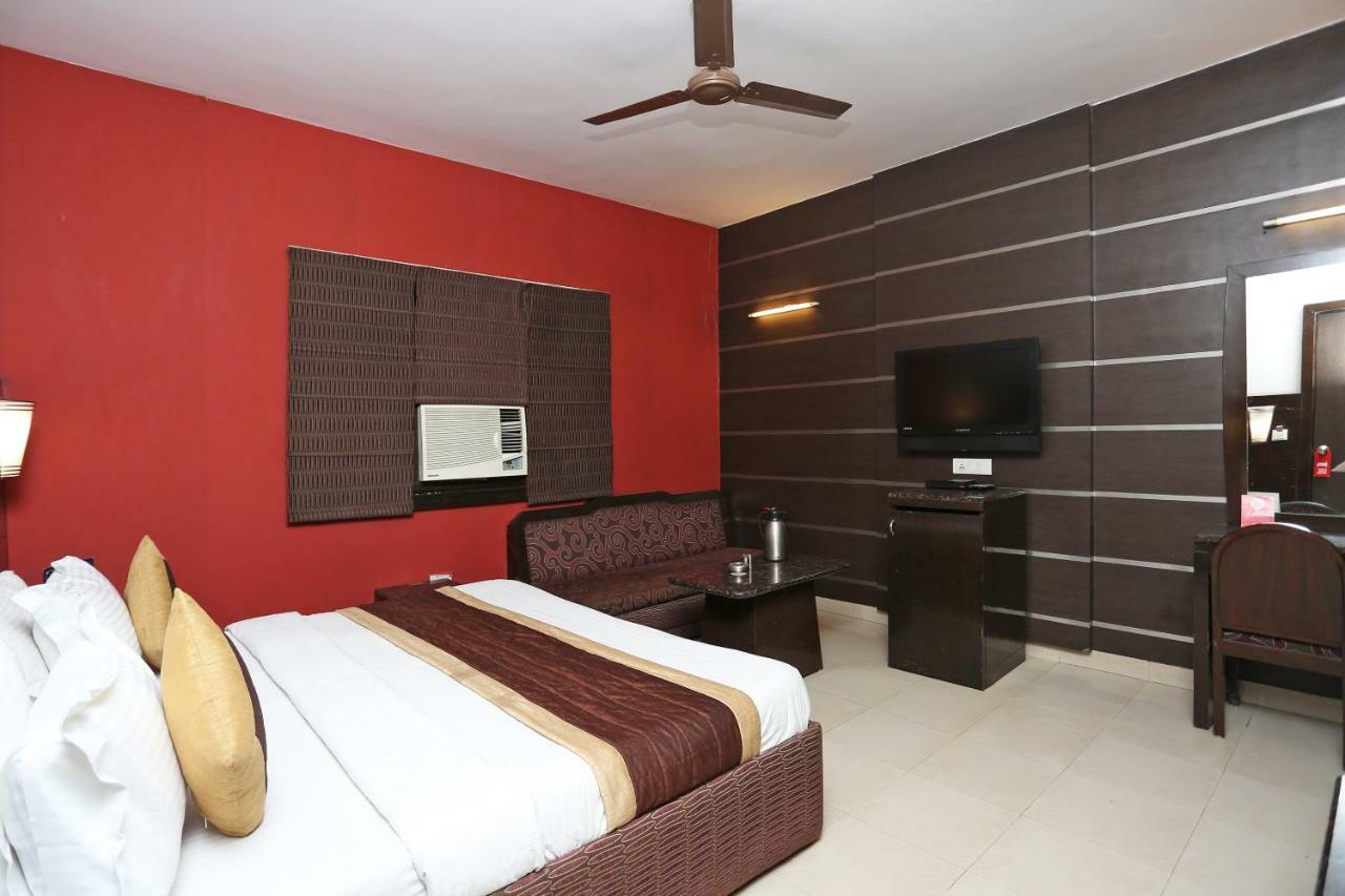 Oyo 13541 Otani Hotel دلهي المظهر الخارجي الصورة